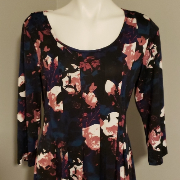 NY Collection Floral  Dress - Picture 2 of 8